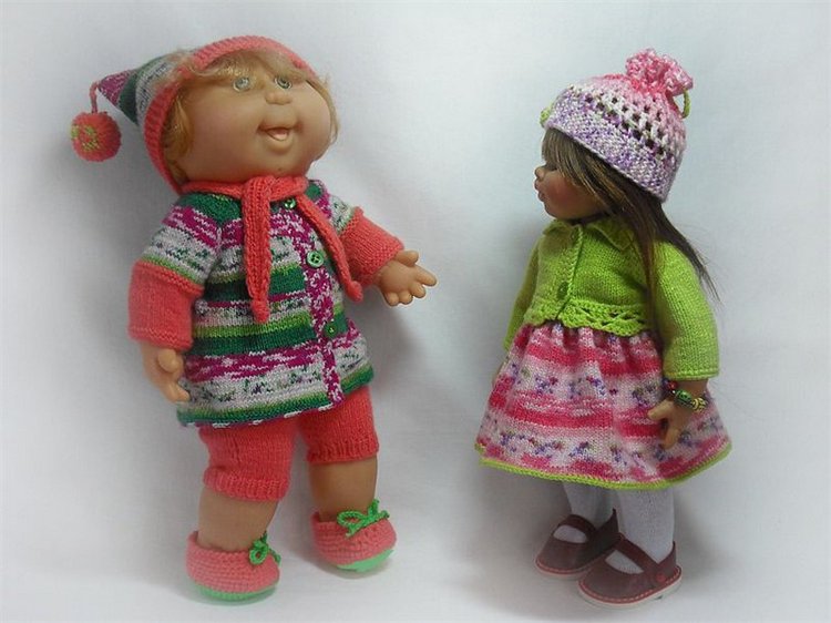 А что можно делать в плохую погоду!? Одежда для кукол своими руками