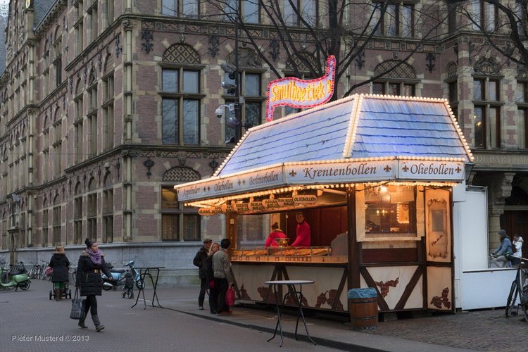 Новогодние рецепты: Голландские пончики - Oliebollen