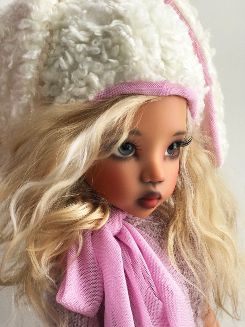 Блондинки в розовом. Kaye Wiggs