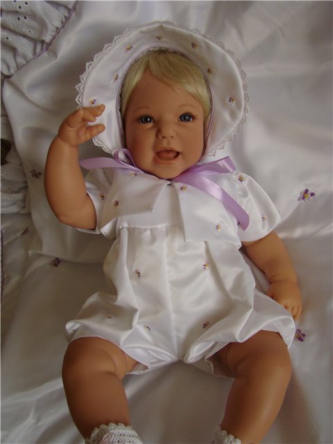 Маленькая Фиалка - "LITTLE VIOLET" коллекционная куколка Ли Миддлтон