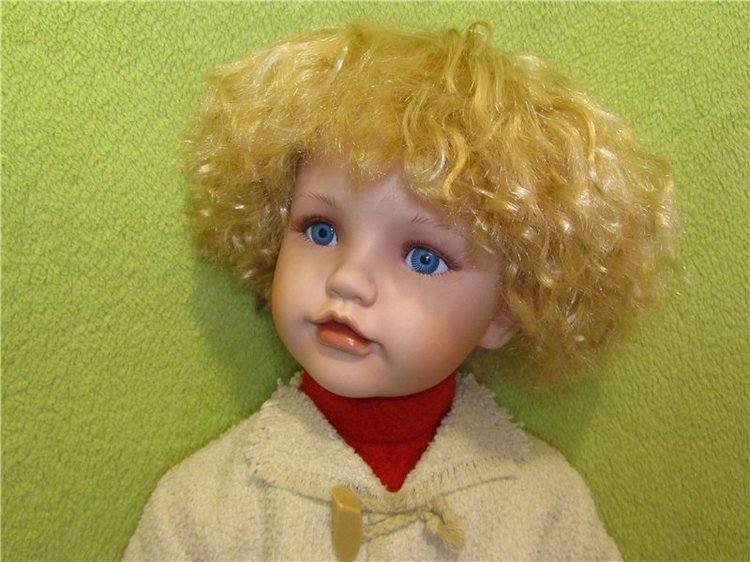 Два в одном. Фарфоровый мальчик