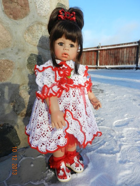 Девочки в красном — Одежда и обувь для кукол своими руками: фото