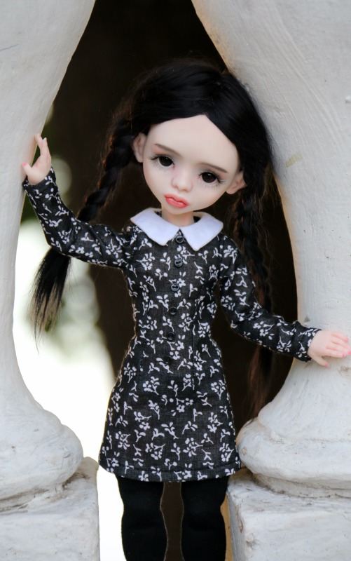 Уэнздей Аддамс моими глазами. Авторская шарнирная кукла (фото 5)