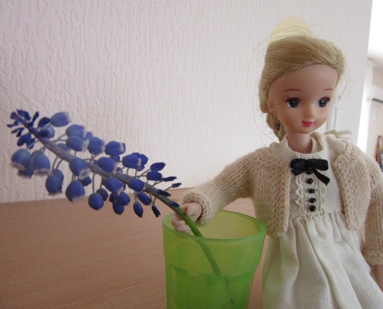 И вновь Хелена посещает логопедический кабинет... а заодно и рассматривает садик