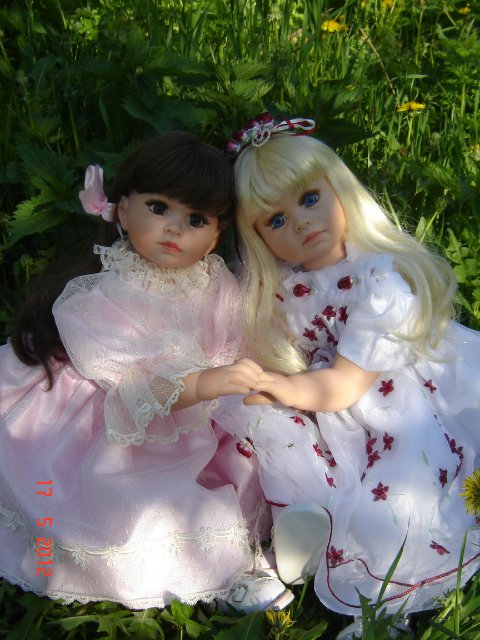 Две сестрицы Ллойда Миддлетона - настоящие принцессы