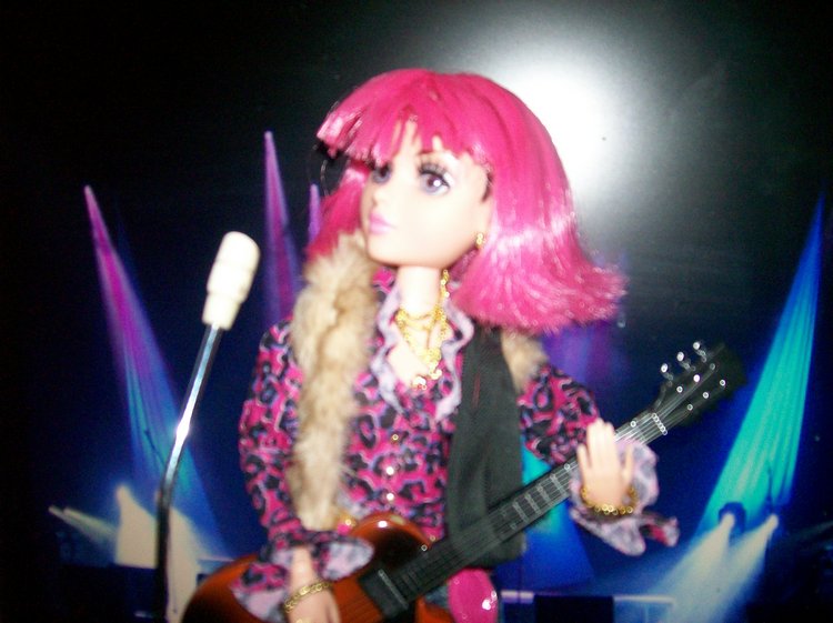 Тристен РОК ЗВЕЗДА — Куклы Bratz (Братц) и Moxie Girlz: MGA (фото 10)