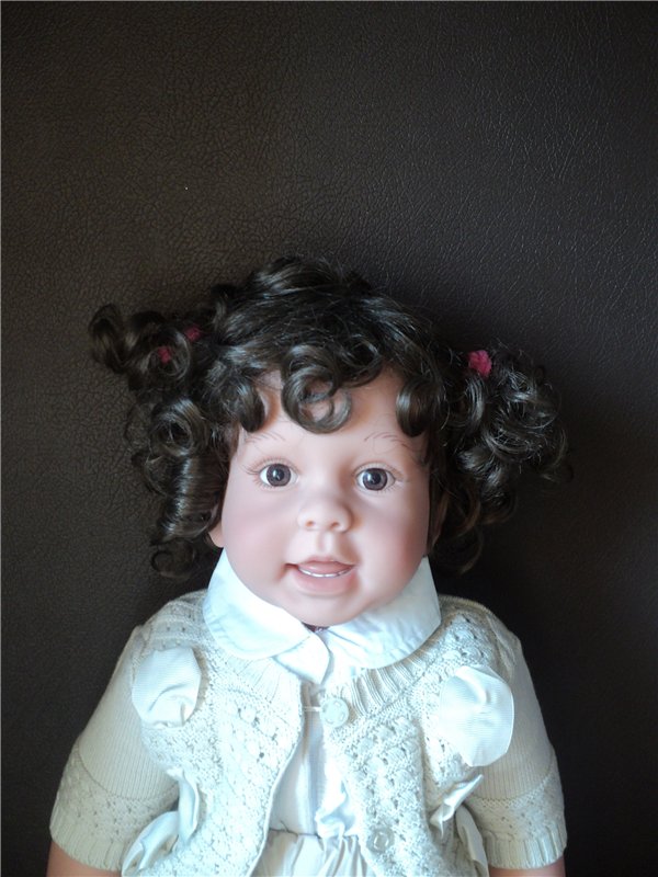 Lee Middleton - первые большие девчонки