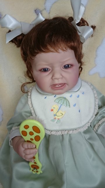 "У меня режутся зубки". Очень редкая девочка от Ли Миддлетон - Teething Blues