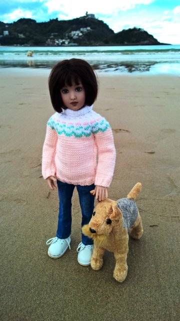 Пегий пёс, бегущий краем моря