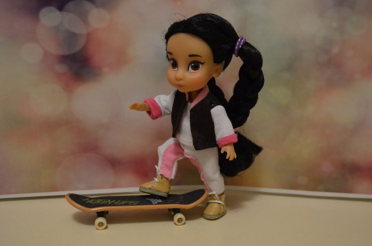 Мини дисней аниматорс Жасмин - покатушки на скейте (фото 2)