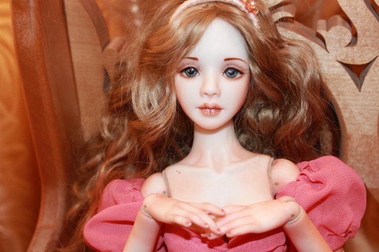 Моя первая фарфоровая шарнирная кукла. Есть фото 18+