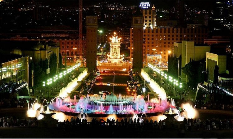 Магический фонтан Монжуика — поющая достопримечательность Барселоны