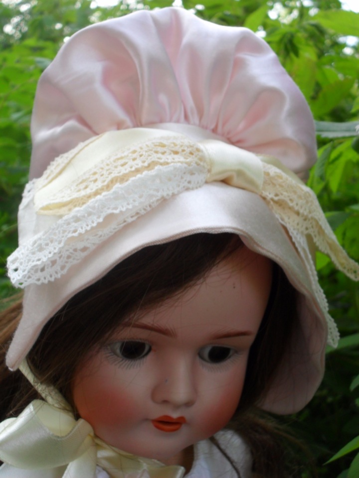 Французский боннет — Редкие антикварные куклы и реплики: воск