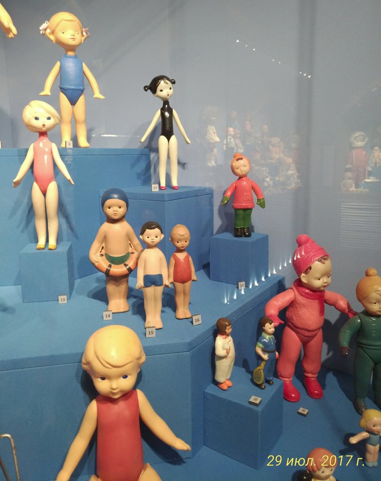 Выставка «Все лучшее – детям. Игрушки 1950–1980 годов из коллекции Сергея Романова». Часть 2