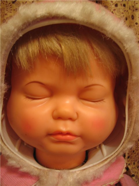 Три настроения одной куклы. Антикварная кукла 1967 года (фото 7)