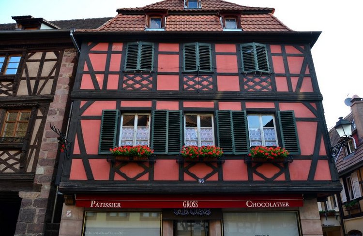 Очарование стринных французских городов