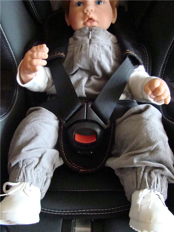 Безопасность прежде всего! Автокресло нужная вещь. Коллекционные куклы Ли Миддлтон, Адора (фото 2)