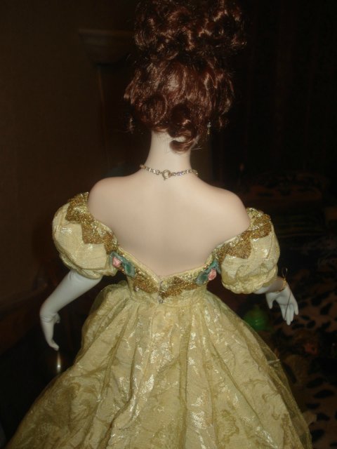 Леди Маргарет "Презентация Королевы", фарфоровая кукла от Даны Гибсон для Franklin Mint | Бэйбики Леди Маргарет "Презентация Королевы", фарфоровая кукла от Даны Гибсон для Franklin Mint (фото 6)