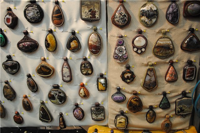 Выставка на Тишинке "Атмосфера творчества". Октябрь 2014. Начнем со второго этажа