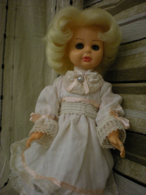 Не антикварное платье для не антикварной куклы