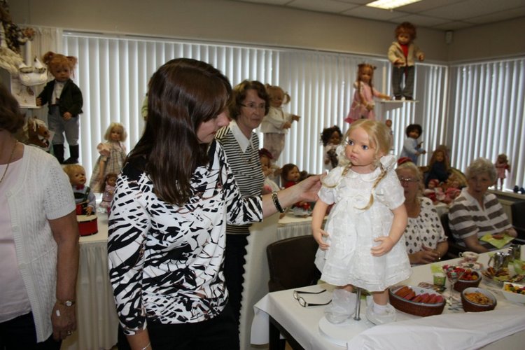 Летняя встреча коллекционеров в магазине Гюнзел, Голландия. Продолжение второй части. Куклы Hildegard Gunzel