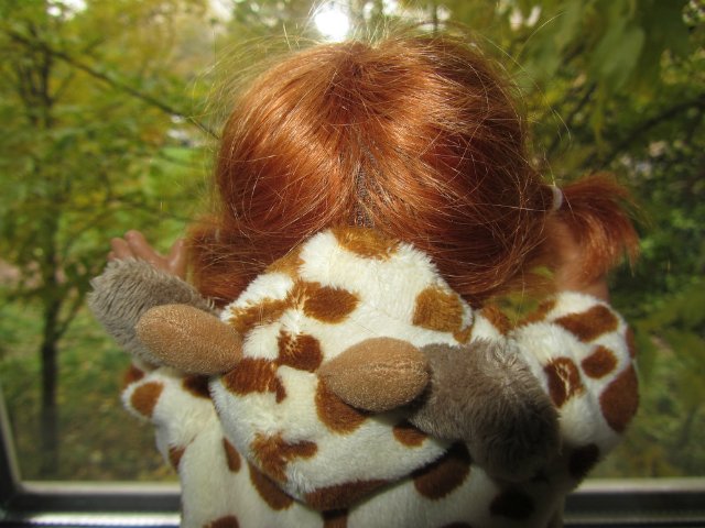 Детский сад, ясельная группа или мама мальчика играет в куклы