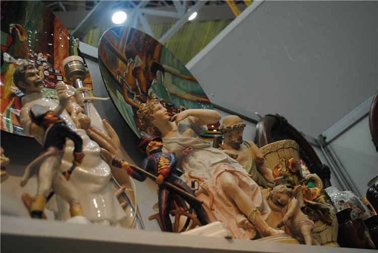 На Тишинку мы пошли – там сокровища нашли. Взгляд на «Блошиный рынок» со второго этажа | Бэйбики На Тишинку мы пошли – там сокровища нашли. Взгляд на «Блошиный рынок» со второго этажа