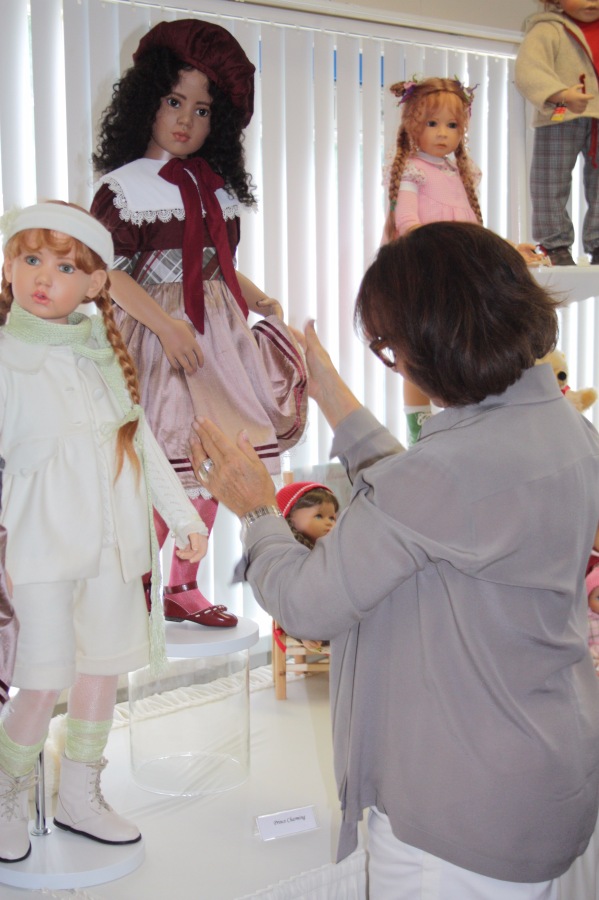 Августовская встреча в клубе коллекционеров с фрау Hildegard Gunzel. Часть 4. О планах на следующий год и подписи кукол