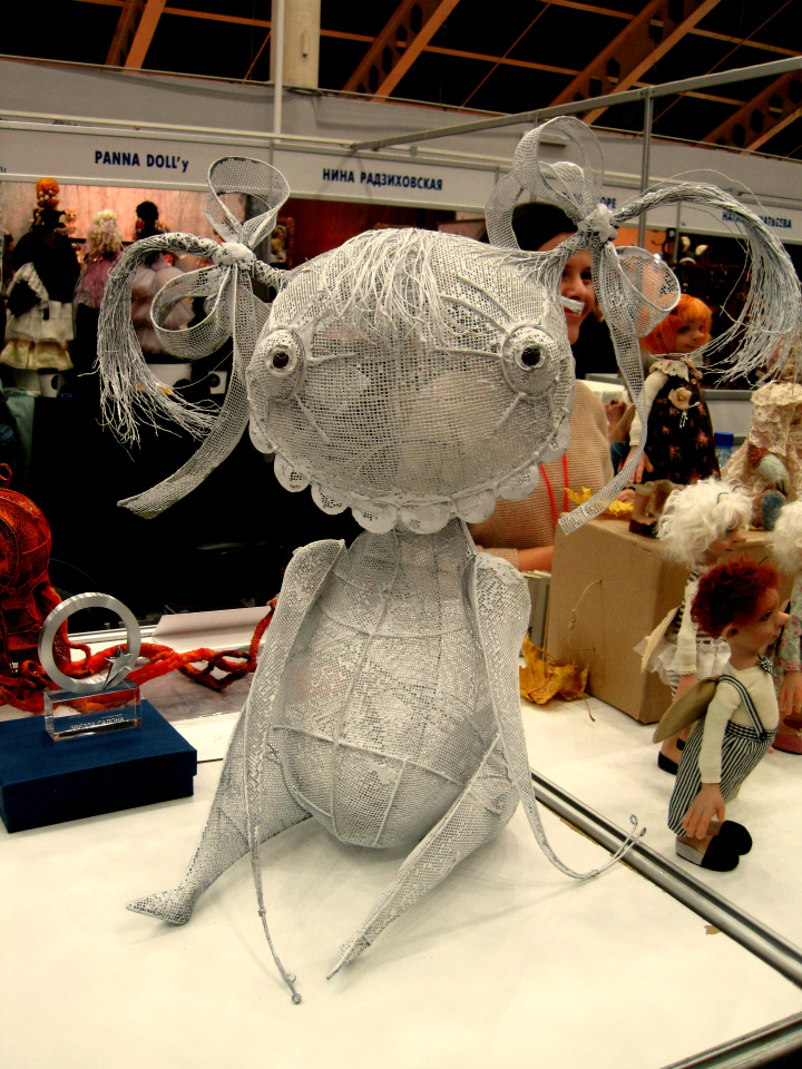 Наш приз в конкурсе - билет на выставку Международный Салон кукол 2016