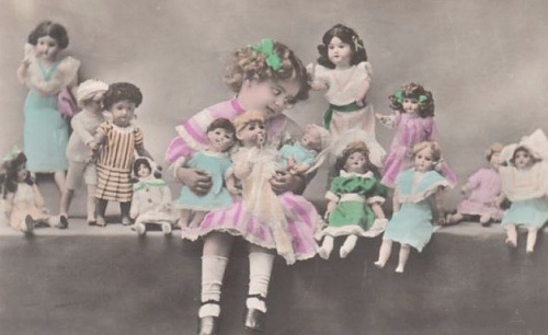 Старый фотоальбом. Девочки и куклы - продолжение