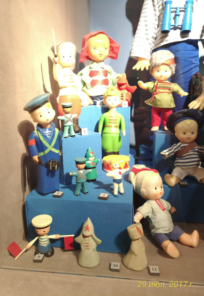Выставка «Все лучшее – детям. Игрушки 1950–1980 годов из коллекции Сергея Романова». Часть 2