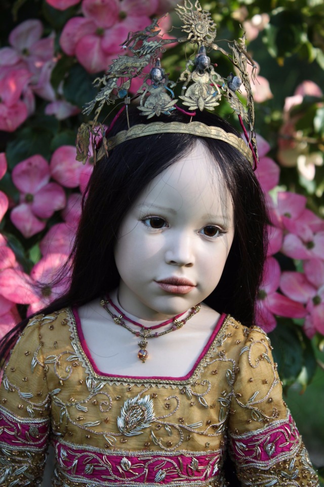 Процесс создания фарфоровых кукол - Джинн Гросс (Jeanne Gross). Часть четвертая: А не примерить ли мне сегодня праздничное