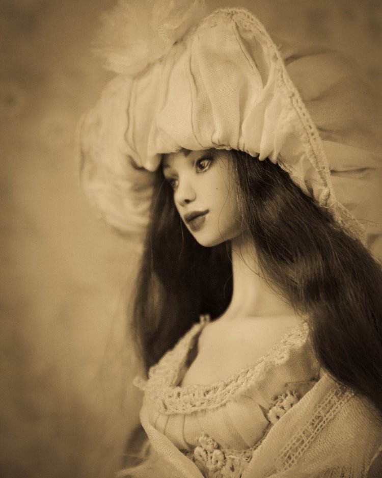 Бэлль. Фарфорова шарнирная красавица