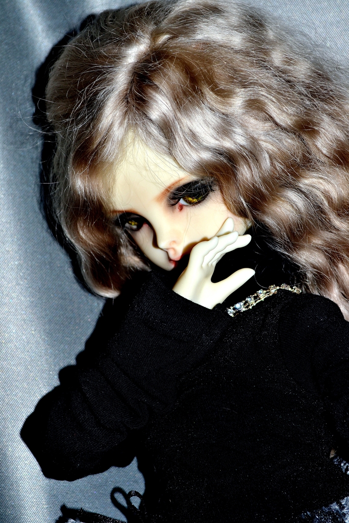 Моя серьёзная и непохожая на других BJD-девочка Aaron от Dollzone