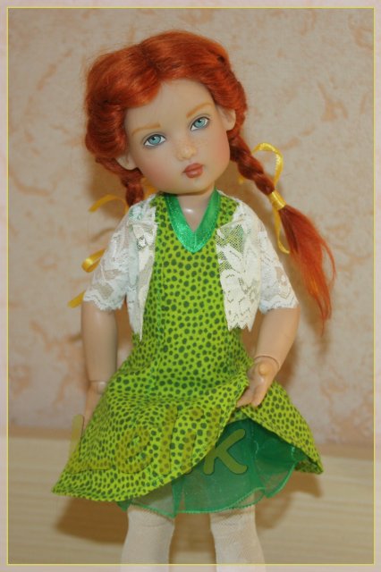 Новое платье для куклы Бетани