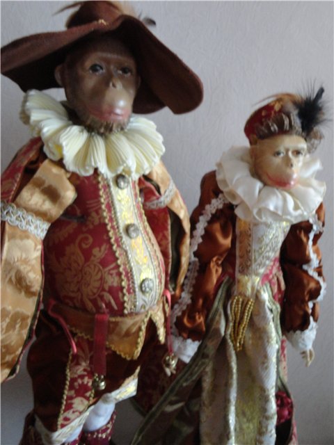 А может это снится мне?! Обезьяны-куклы в викторианских нарядах