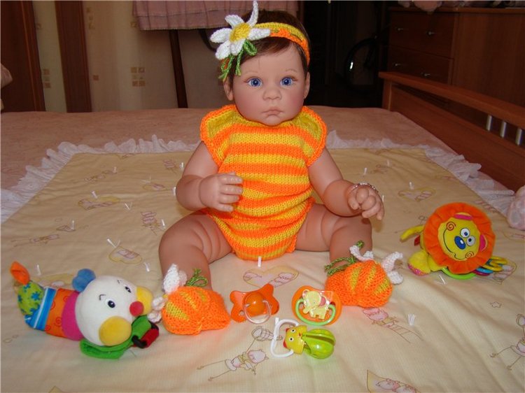 Ярче солнышка.Вязанный костюм для куколки Ли Миддлтон (фото 6)