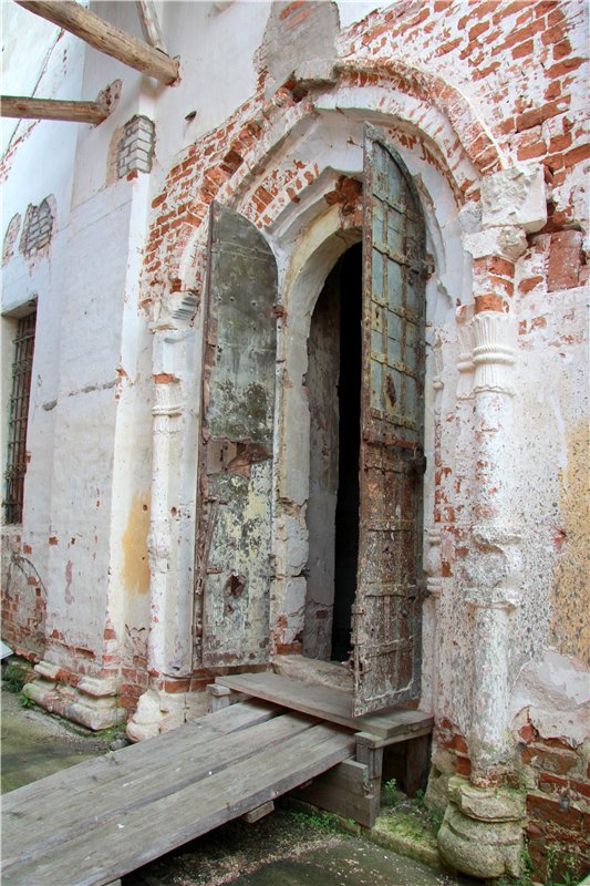 Иваниши. Храм Успения Пресвятой Богородицы