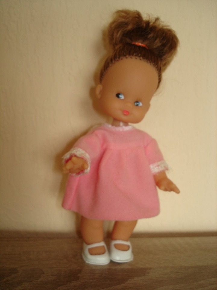 Заманчивое увлечение. Маленькие куколки ГДР - косолапки, 17 см, кто они