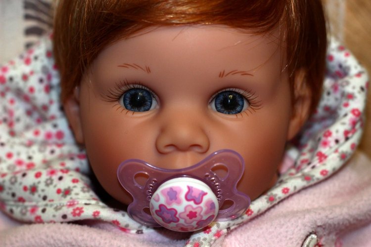 Любовь к Lee Middleton обязательна, можно ли остановится на одной кукле... мы в ожидании новенькой