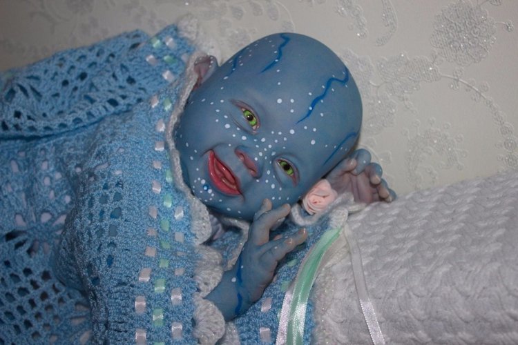 Дитёныш с другой, новой планеты