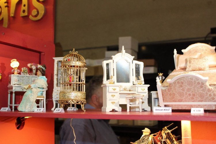 Все на выставку! Кукольные домики и миниатюра