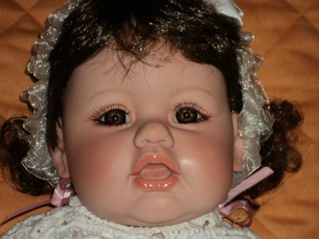 Толстый пончик Стася. Кукла "Hear Me Roar" от FayZah Spanos