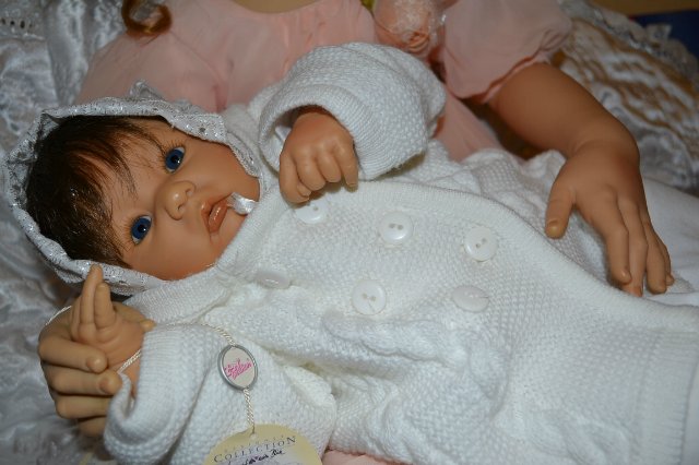 А у Гвэн появилась сестренка (или братик)