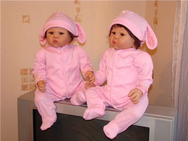 Три пары очаровательных двойняшек! Малышки от Ли Миддлтон "Кантри Шарм"