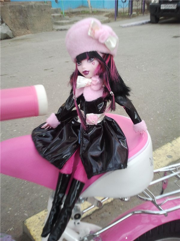 История Лауры... Монстер Хай (фото 2)