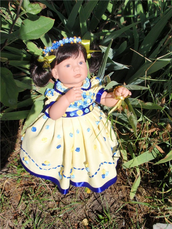 Солнечная цветочница Анюта. Эксперименты с переодеванием могут быть нескончаемы