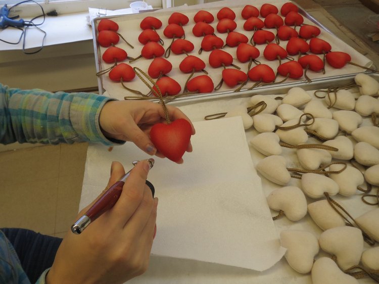 Впервые за 40 лет. День открытых дверей на кукольной фабрике R John Wright. Часть вторая: подарок, который я получила при