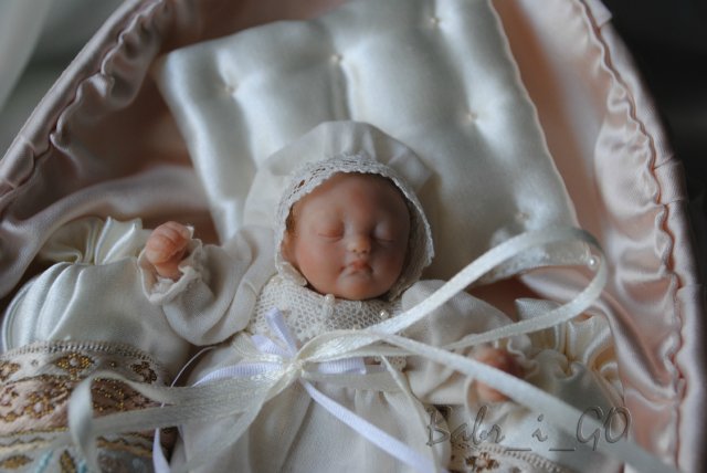 Малый формат. Кроха голубых кровей