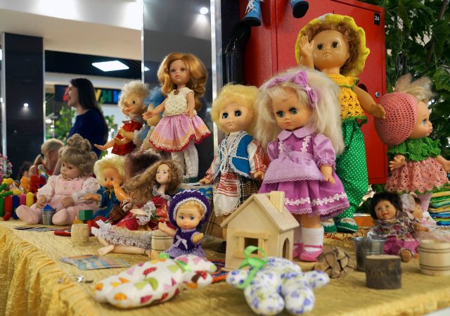Небольшая выставка кукол на Благотворительном фестивале г. Абакан, 2016